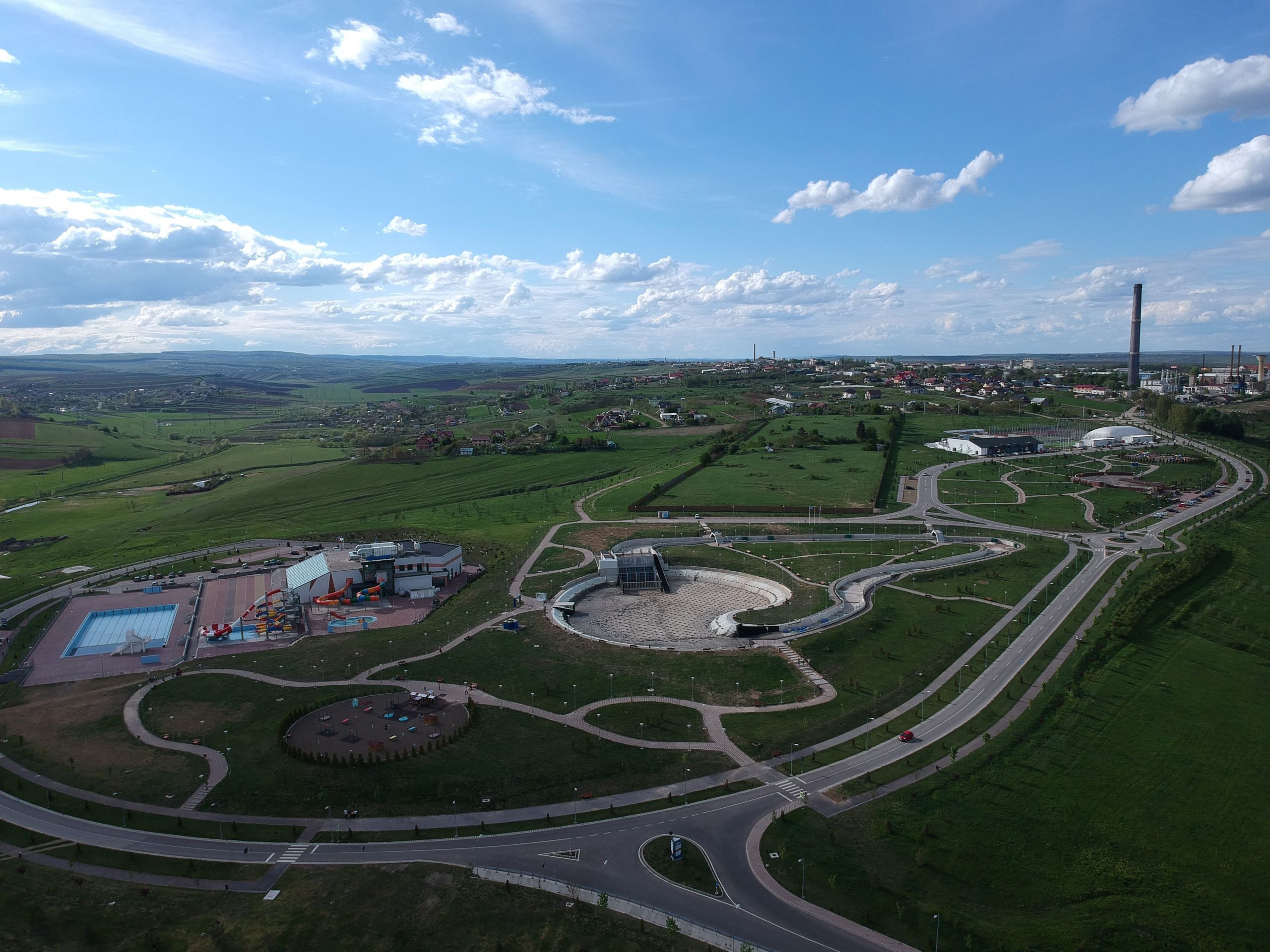 The track outside the main city